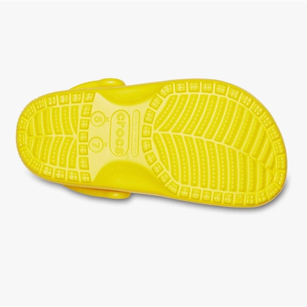 Crocs Classic Clog Roomy Fit Lemon Yellow 10001-7C1 Size 5Y Youth Kids‎ New